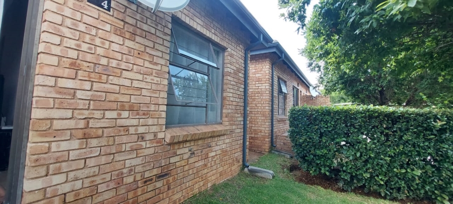 2 Bedroom Property for Sale in Georginia Gauteng