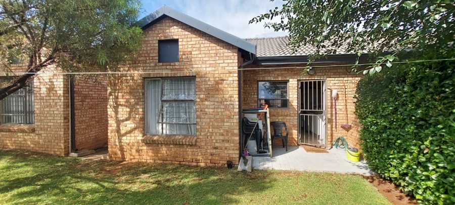 2 Bedroom Property for Sale in Georginia Gauteng