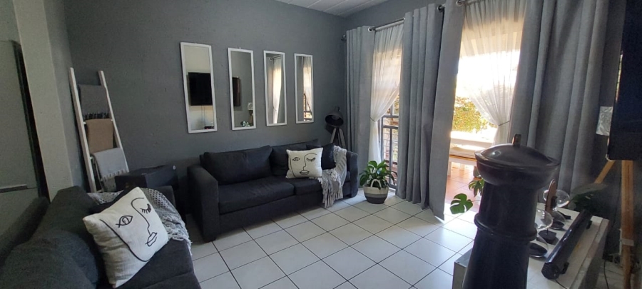 2 Bedroom Property for Sale in Constantia Kloof Gauteng