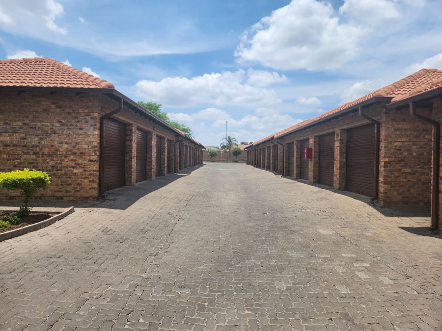 3 Bedroom Property for Sale in Annlin Gauteng