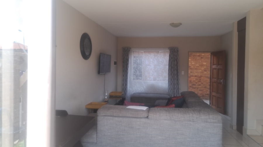 3 Bedroom Property for Sale in Annlin Gauteng