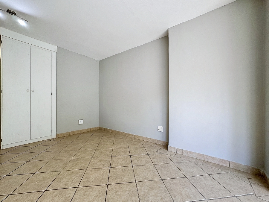 1 Bedroom Property for Sale in Hazeldean Gauteng