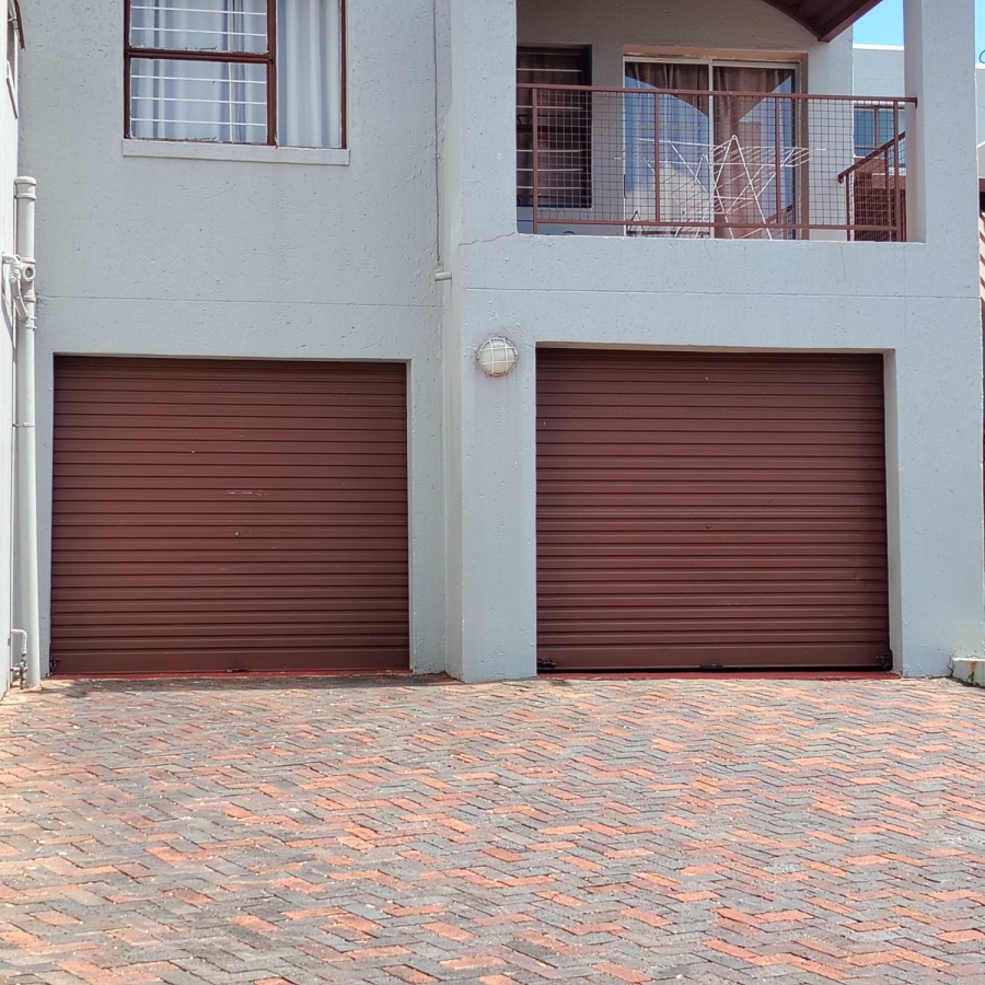 2 Bedroom Property for Sale in Vorna Valley Gauteng