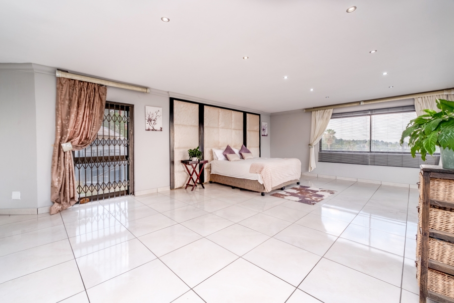 To Let 7 Bedroom Property for Rent in Northcliff Gauteng