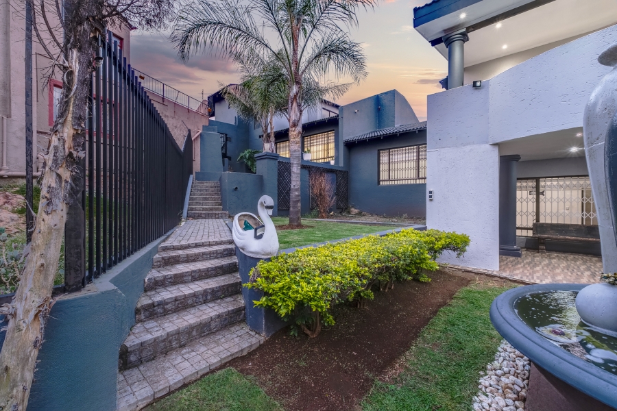 To Let 7 Bedroom Property for Rent in Northcliff Gauteng