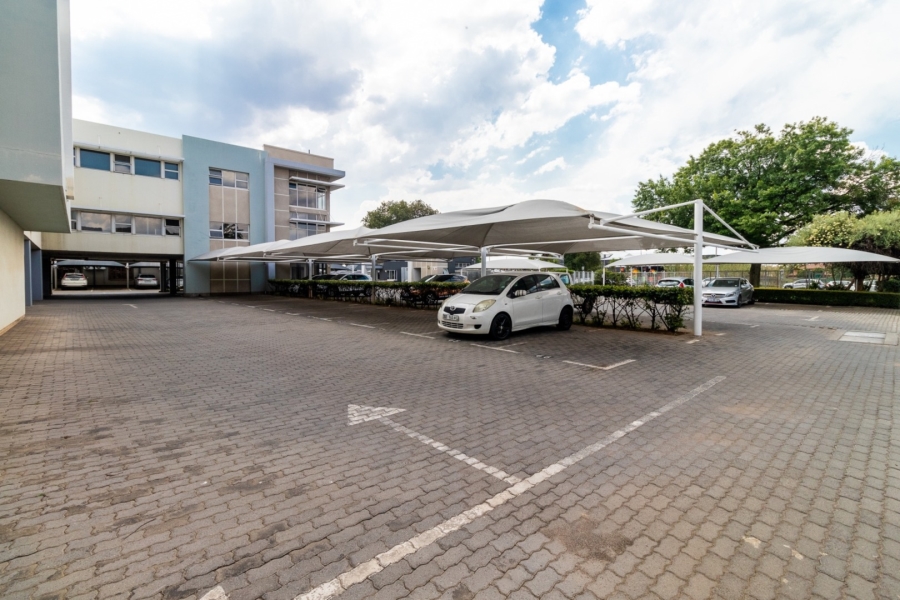 To Let commercial Property for Rent in Lakefield Gauteng