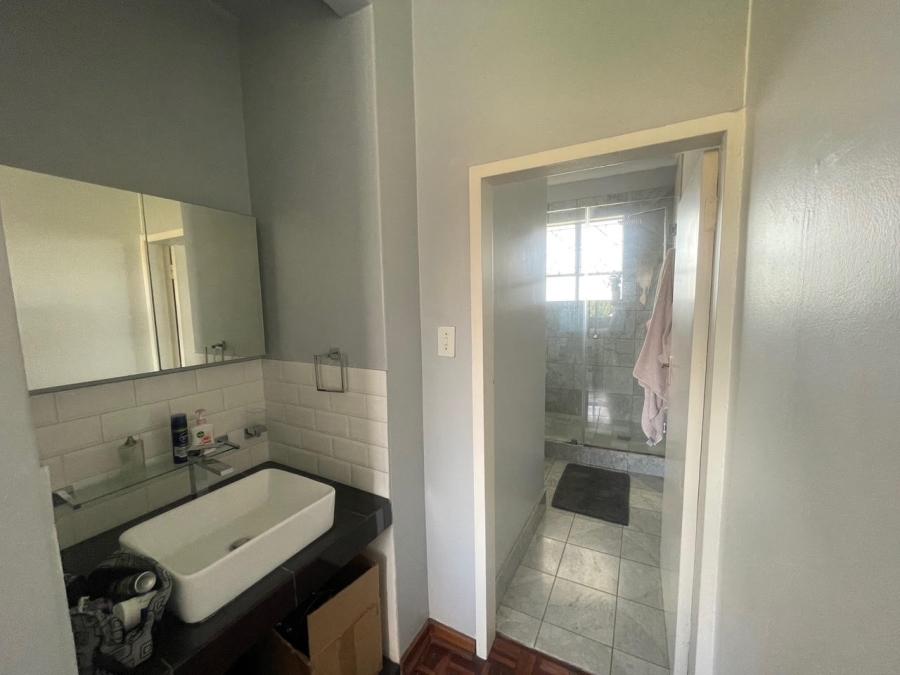 To Let 2 Bedroom Property for Rent in Craighall Park Gauteng