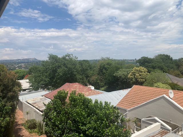 To Let 2 Bedroom Property for Rent in Craighall Park Gauteng