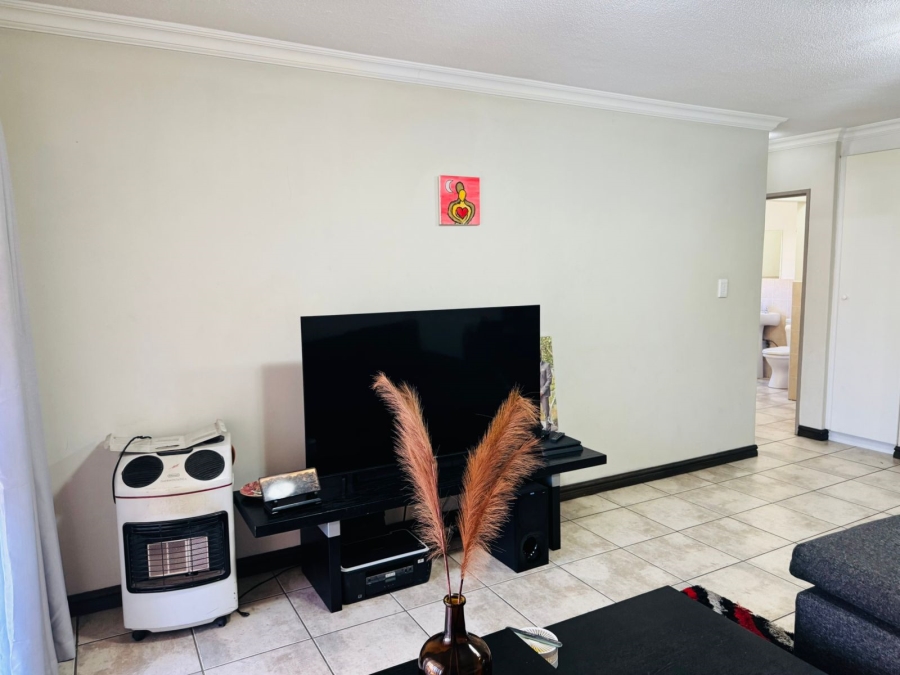 To Let 1 Bedroom Property for Rent in Halfway House Gauteng