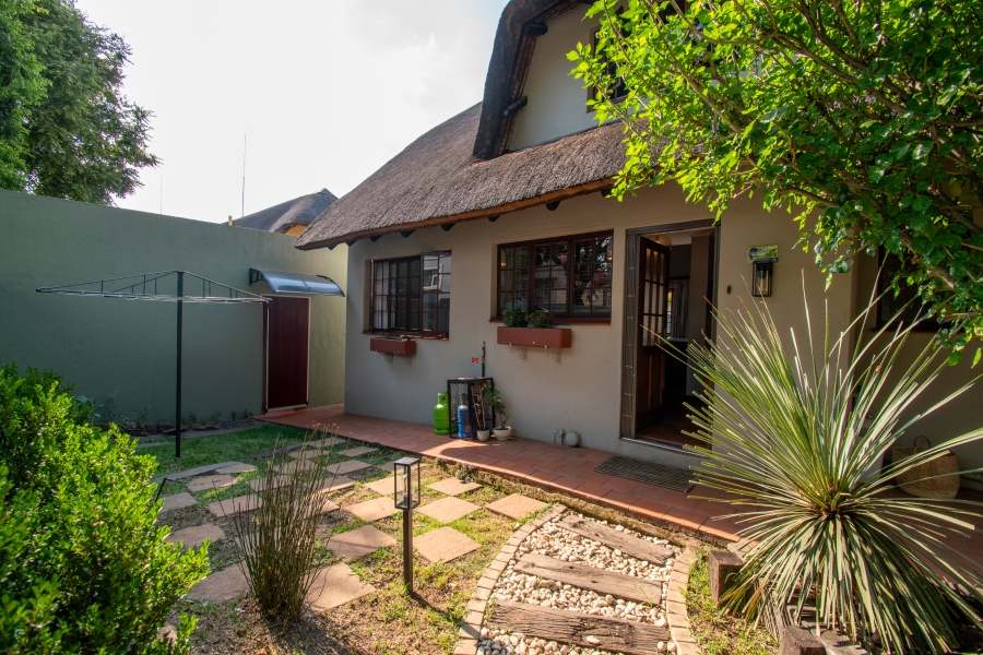 To Let 3 Bedroom Property for Rent in Sunninghill Gauteng