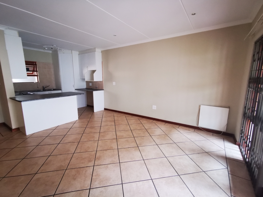 To Let 2 Bedroom Property for Rent in Bryanston Gauteng