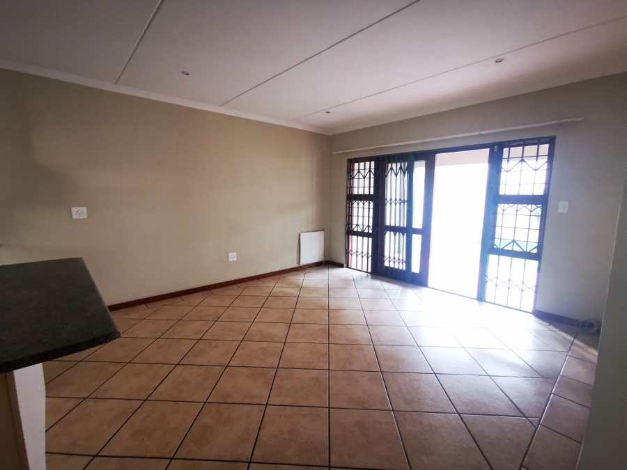 To Let 2 Bedroom Property for Rent in Bryanston Gauteng