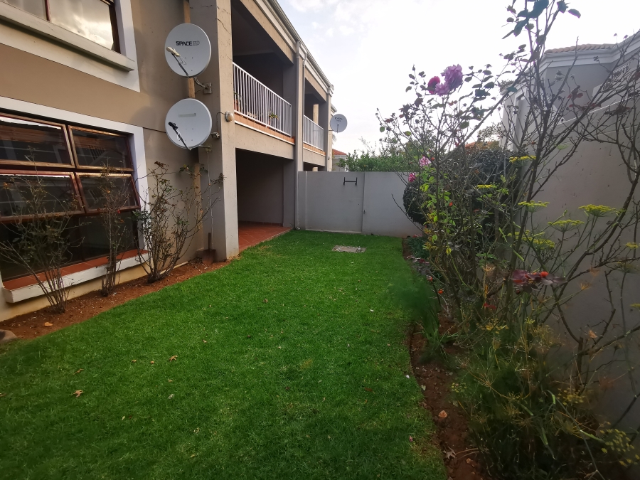 To Let 2 Bedroom Property for Rent in Bryanston Gauteng