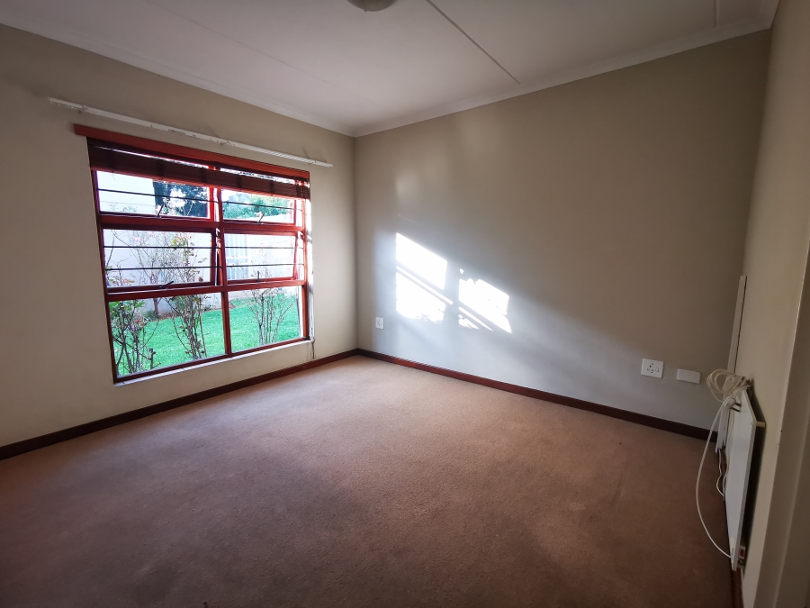 To Let 2 Bedroom Property for Rent in Bryanston Gauteng