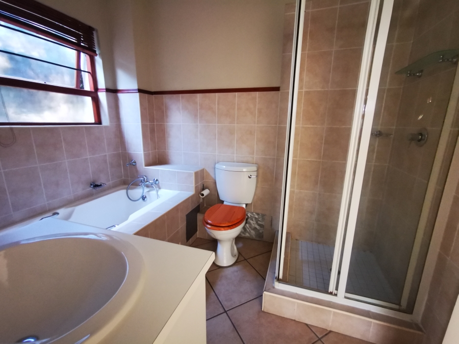 To Let 2 Bedroom Property for Rent in Bryanston Gauteng