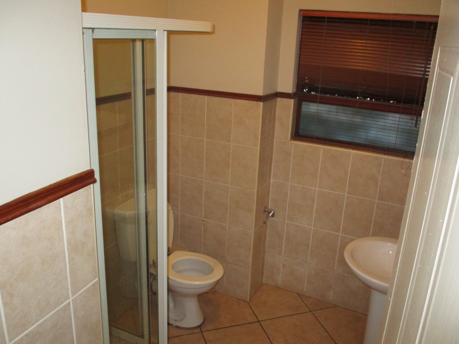 To Let 2 Bedroom Property for Rent in Bryanston Gauteng