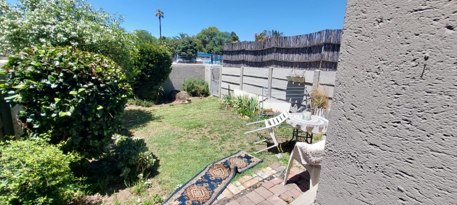 2 Bedroom Property for Sale in Weltevreden Gauteng