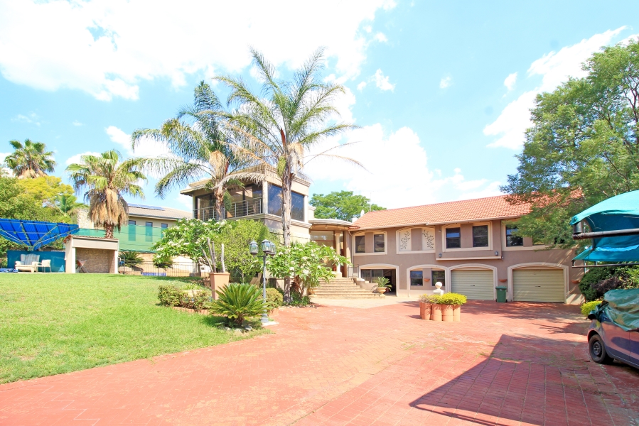 4 Bedroom Property for Sale in Morningside Manor Gauteng