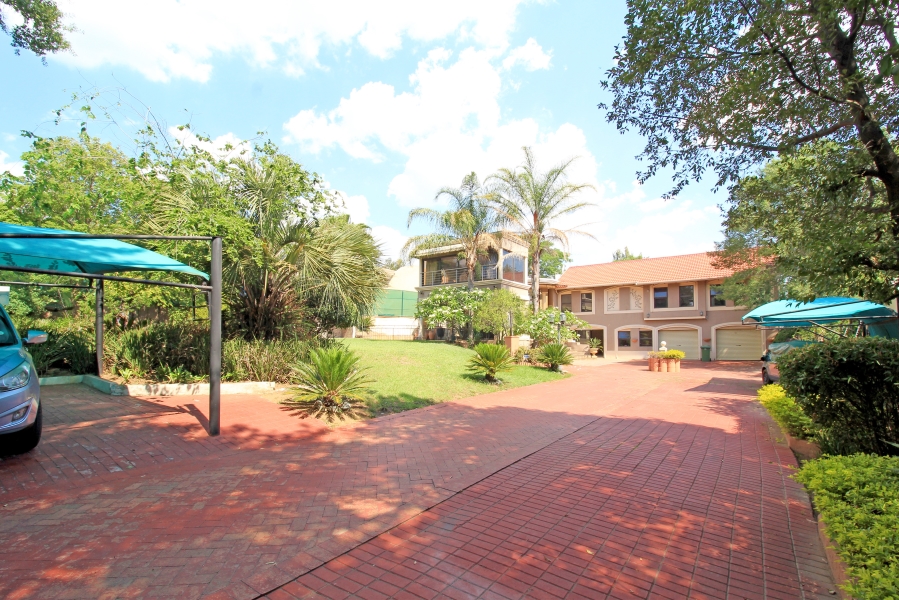 4 Bedroom Property for Sale in Morningside Manor Gauteng