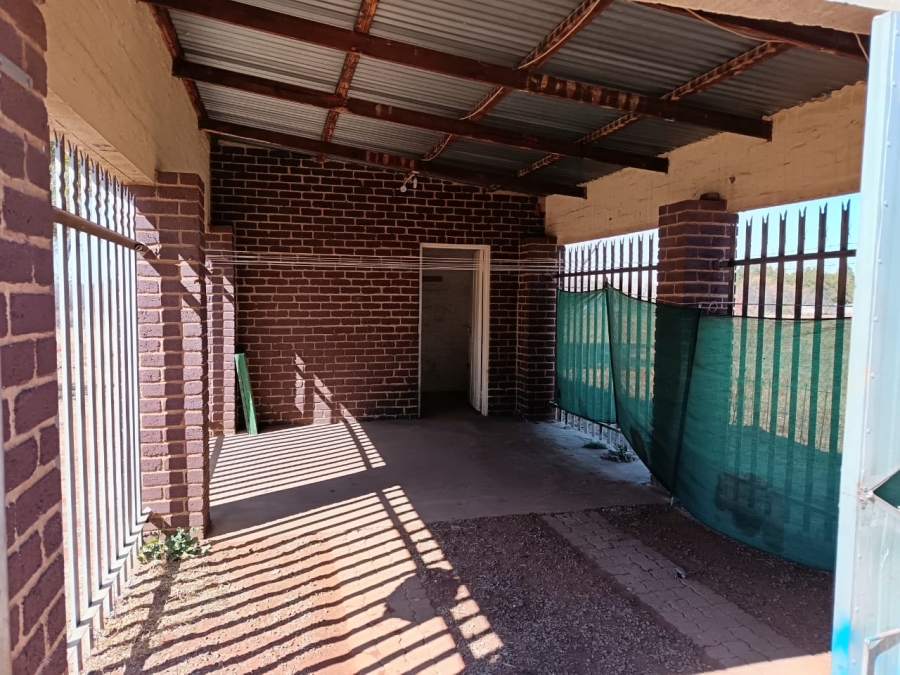 To Let 3 Bedroom Property for Rent in Kookrus Gauteng