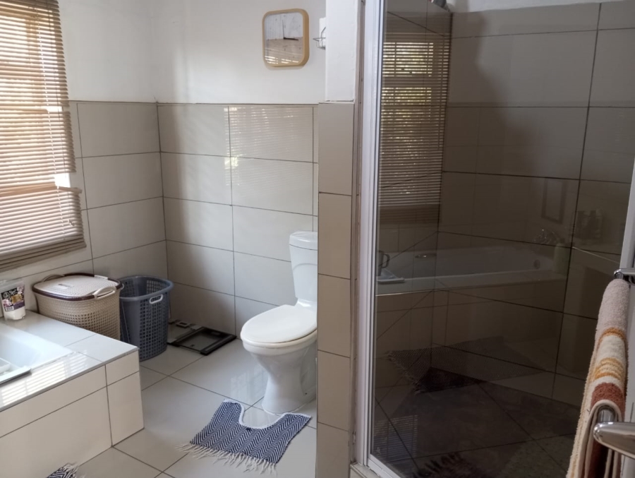 3 Bedroom Property for Sale in Kenmare Gauteng