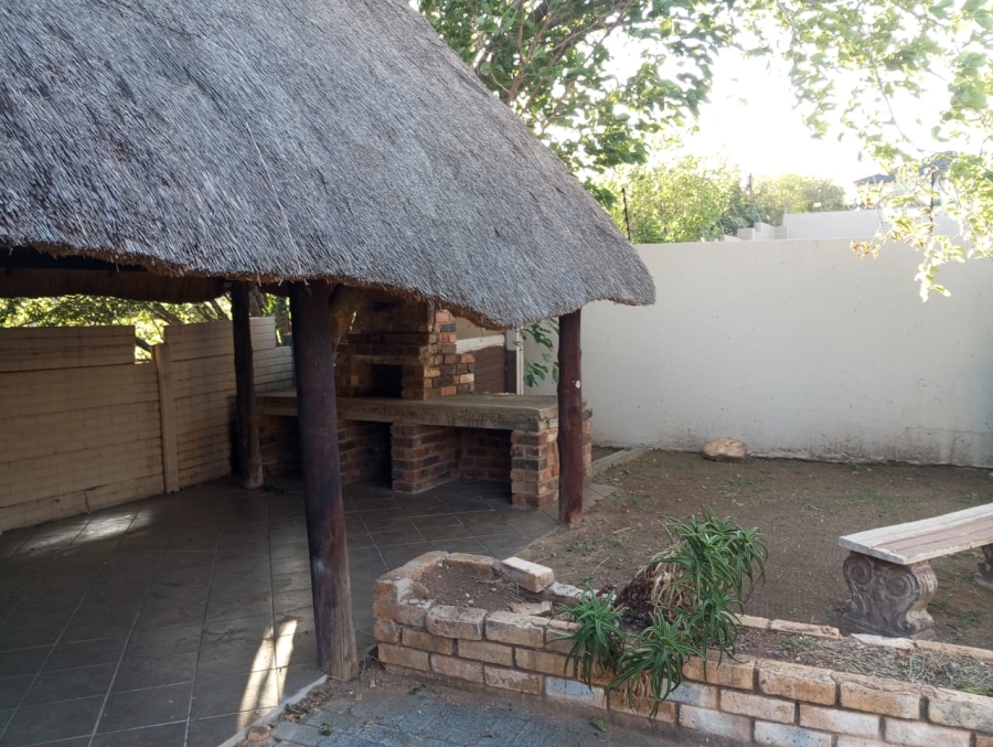 3 Bedroom Property for Sale in Kenmare Gauteng