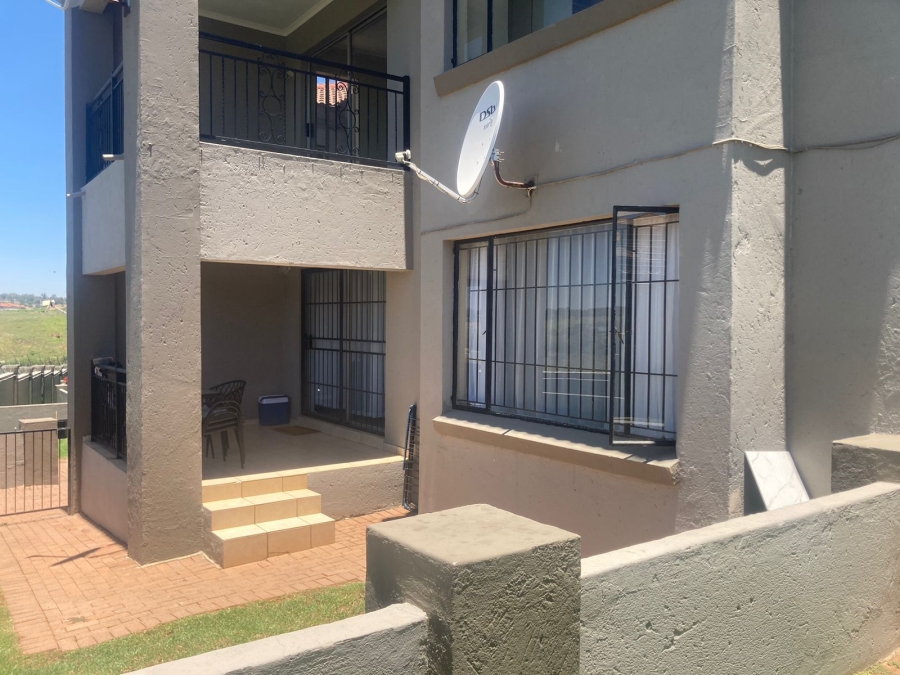 2 Bedroom Property for Sale in Willowbrook Gauteng