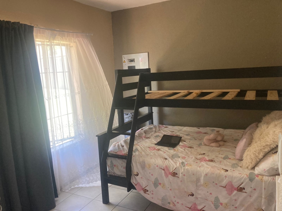 2 Bedroom Property for Sale in Willowbrook Gauteng