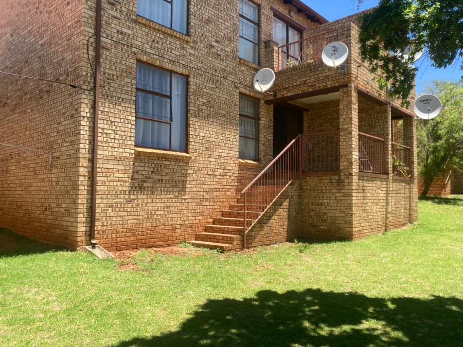 2 Bedroom Property for Sale in Amorosa Gauteng