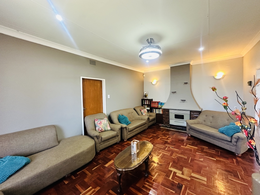 4 Bedroom Property for Sale in Florentia Gauteng