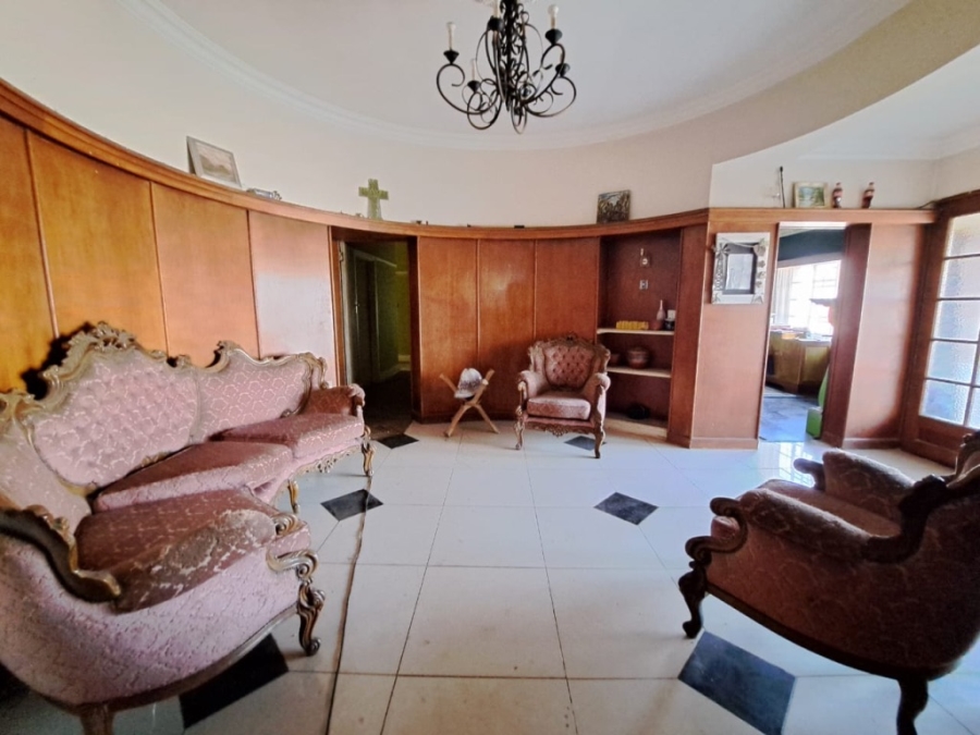 5 Bedroom Property for Sale in Salies Village Gauteng