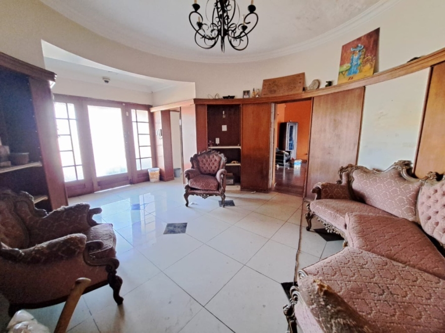 5 Bedroom Property for Sale in Salies Village Gauteng