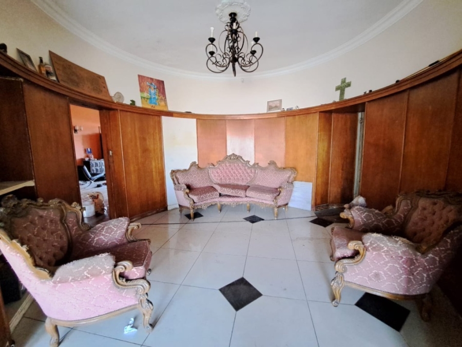 5 Bedroom Property for Sale in Salies Village Gauteng