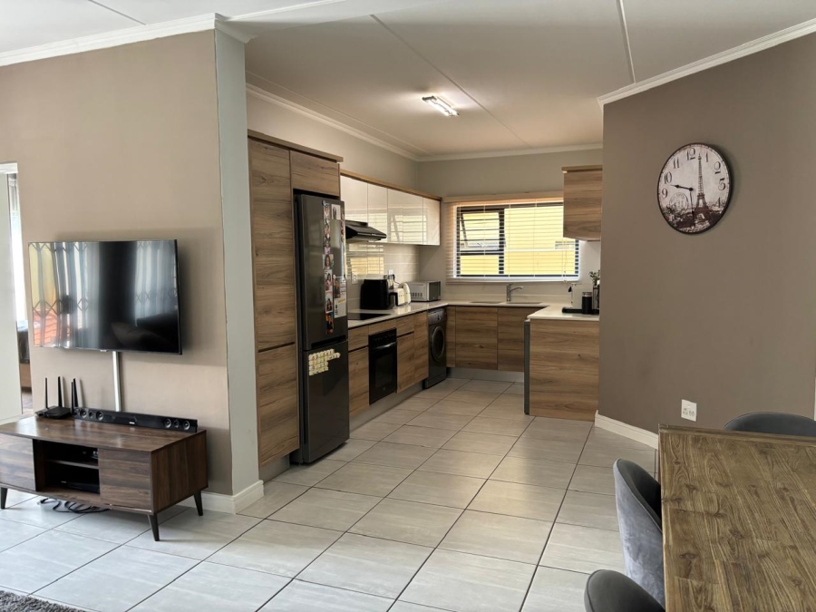 3 Bedroom Property for Sale in Waterfall Gauteng