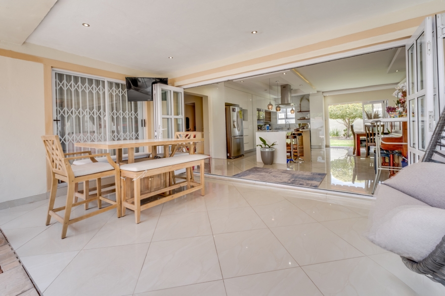 4 Bedroom Property for Sale in Sunninghill Gauteng