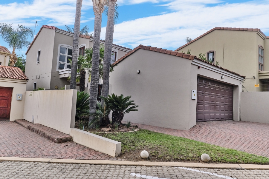 3 Bedroom Property for Sale in Barbeque Downs Gauteng