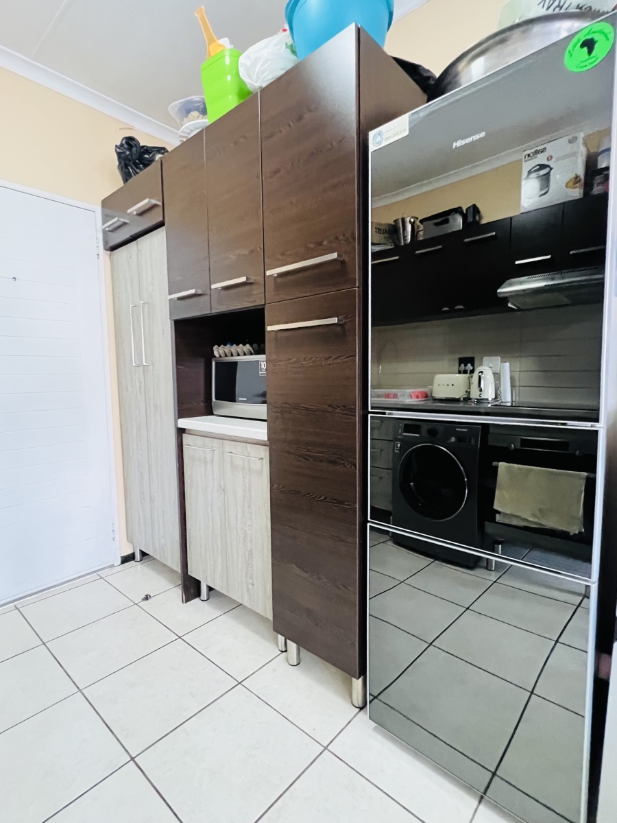 To Let 2 Bedroom Property for Rent in North Riding Gauteng