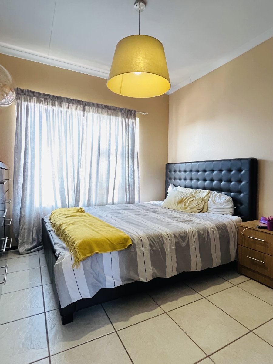 To Let 2 Bedroom Property for Rent in North Riding Gauteng