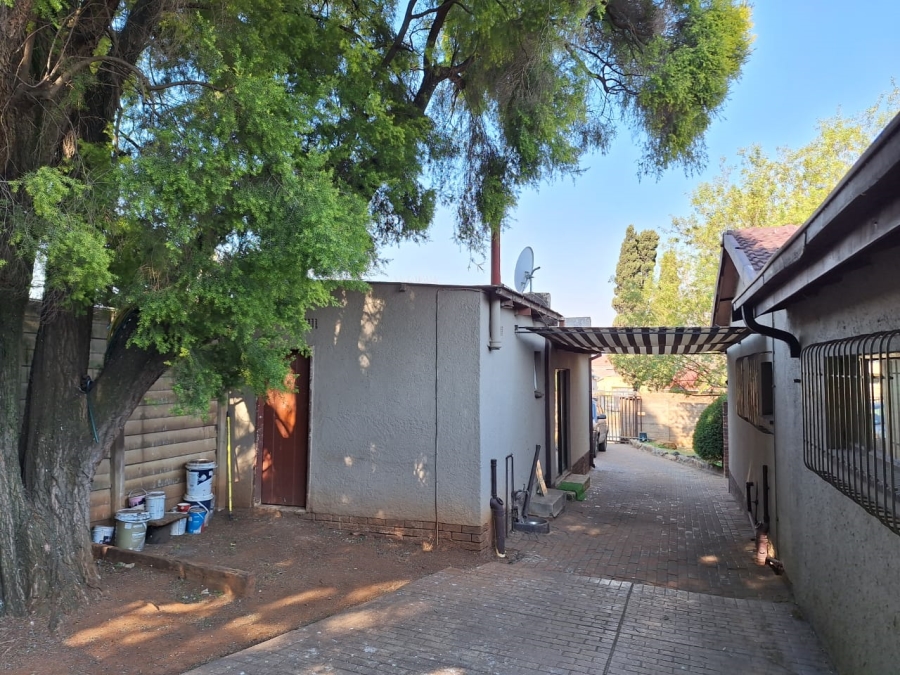 To Let 3 Bedroom Property for Rent in Mimosa Park Gauteng