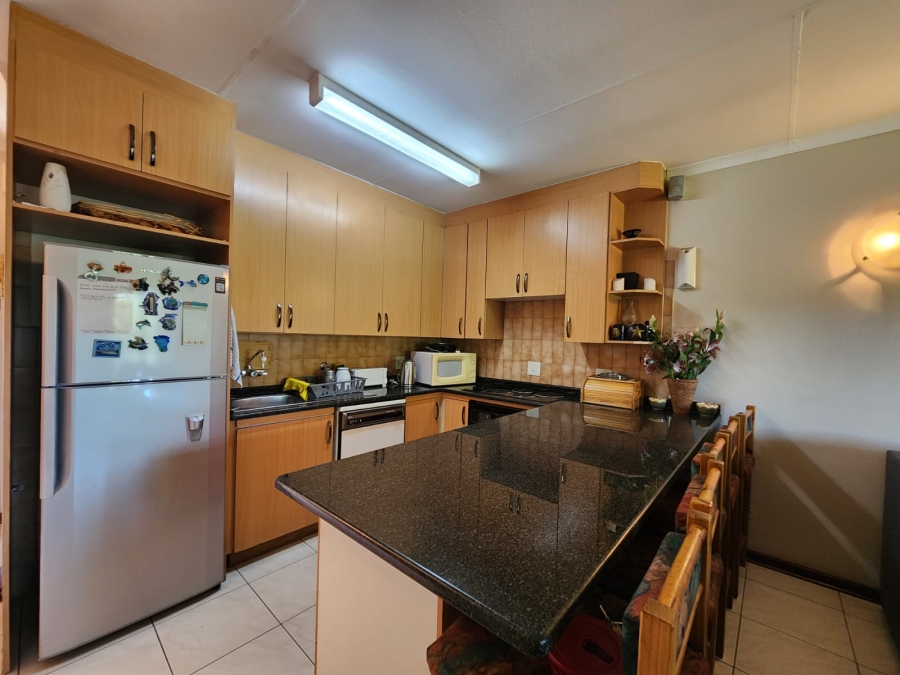 2 Bedroom Property for Sale in Rivierra Villas Gauteng