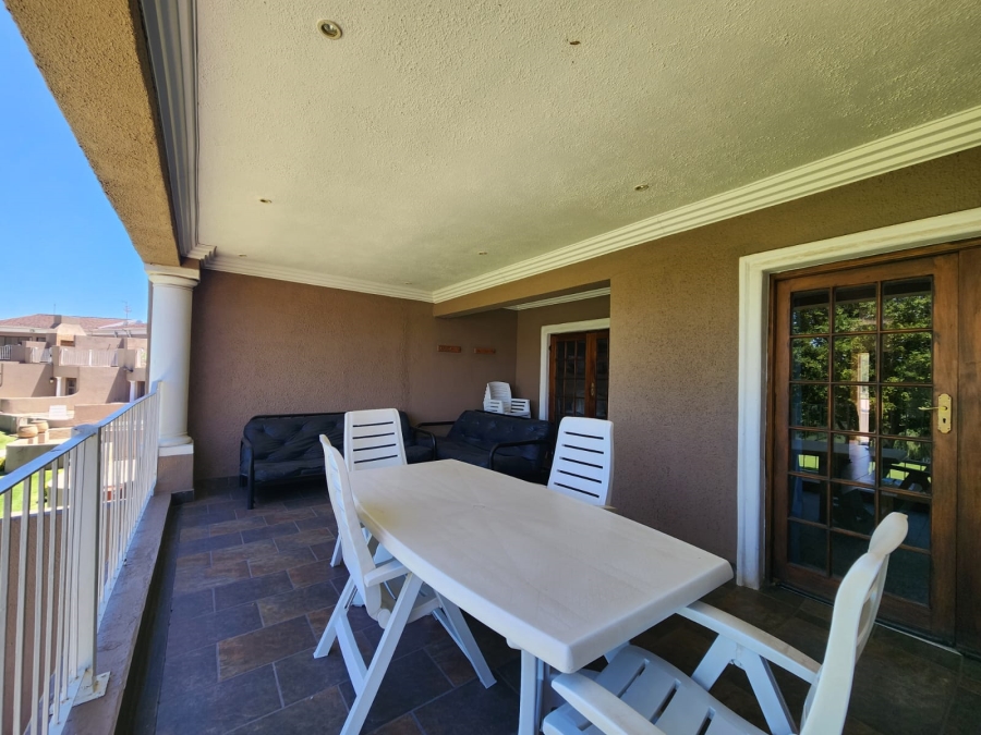 2 Bedroom Property for Sale in Rivierra Villas Gauteng