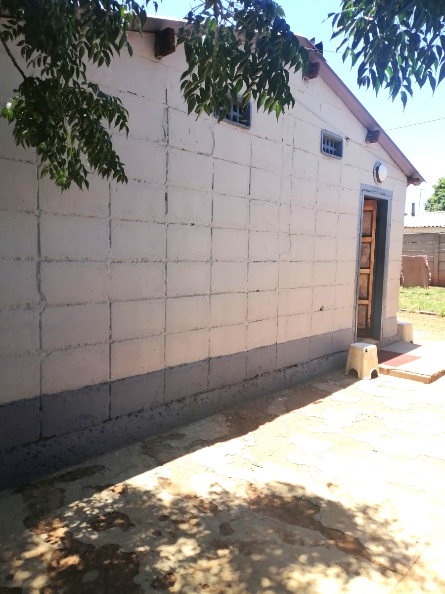 2 Bedroom Property for Sale in Vosloorus Gauteng