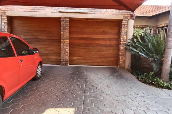 3 Bedroom Property for Sale in Ninapark Gauteng