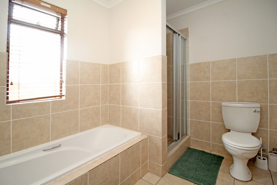 3 Bedroom Property for Sale in Halfway Gardens Gauteng