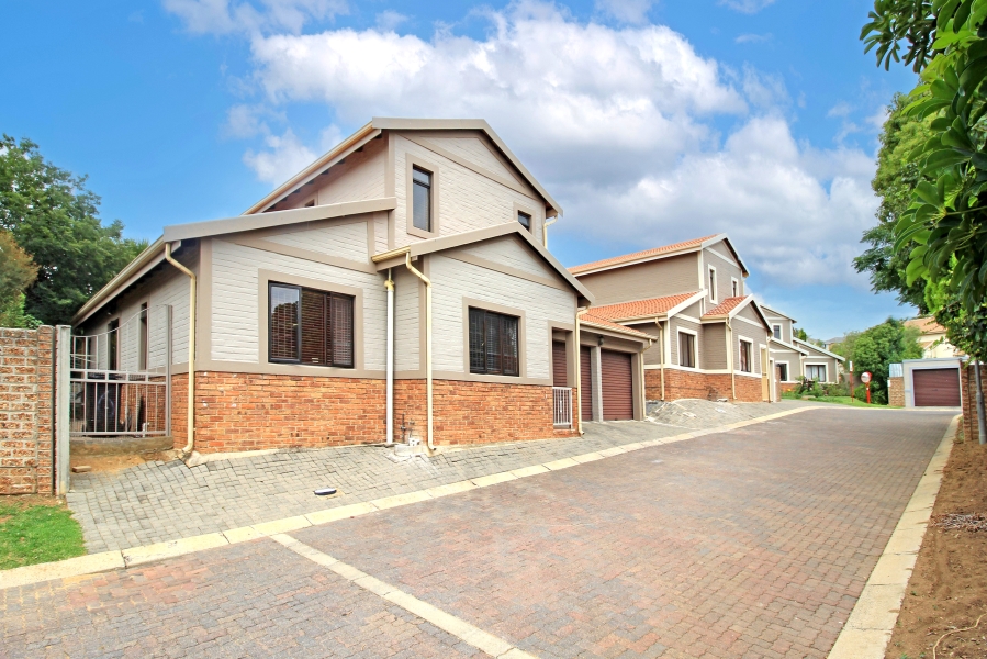 3 Bedroom Property for Sale in Halfway Gardens Gauteng