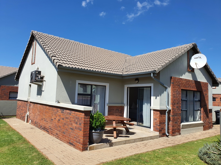 To Let 2 Bedroom Property for Rent in Meyersdal Gauteng