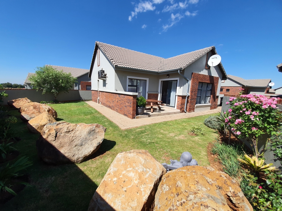 To Let 2 Bedroom Property for Rent in Meyersdal Gauteng