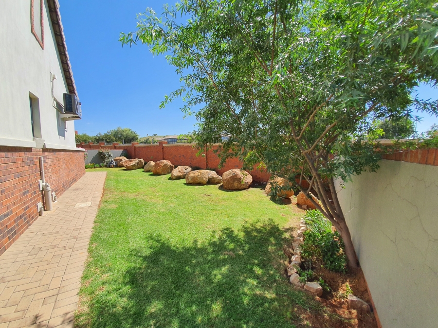 To Let 2 Bedroom Property for Rent in Meyersdal Gauteng