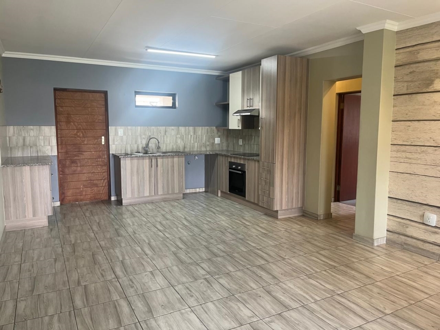 To Let 2 Bedroom Property for Rent in Noordwyk Gauteng