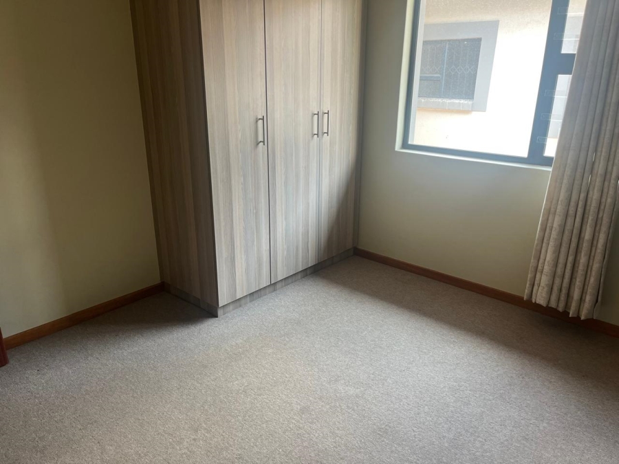 To Let 2 Bedroom Property for Rent in Noordwyk Gauteng